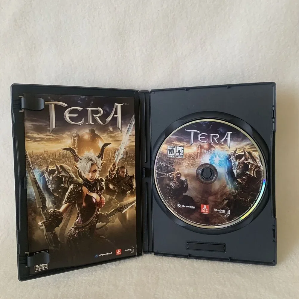 Tera (PC, 2012)‎ Complete in Box with Manual and All 3 Clean Discs CIB